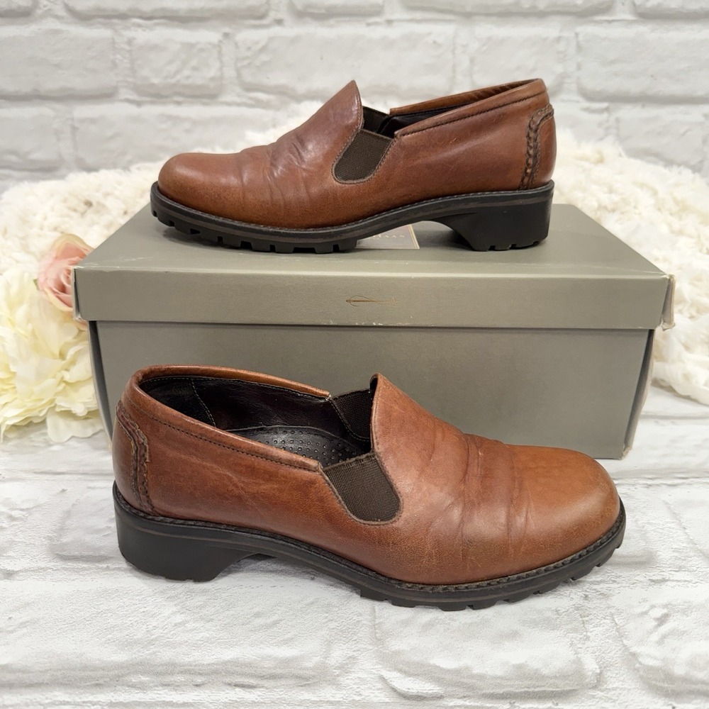 Cole Haan Farren Country Shoe Womans 5.5 Brown Leather SlipOn Minimalist Loafers